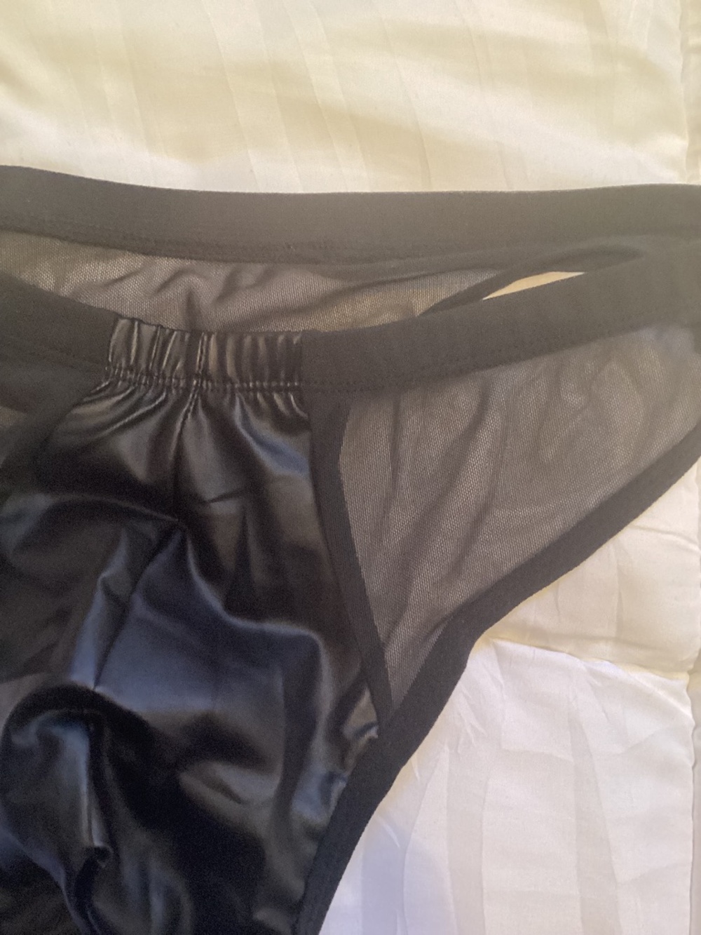 Sexy black mesh side thong medium - Picture 3 of 7